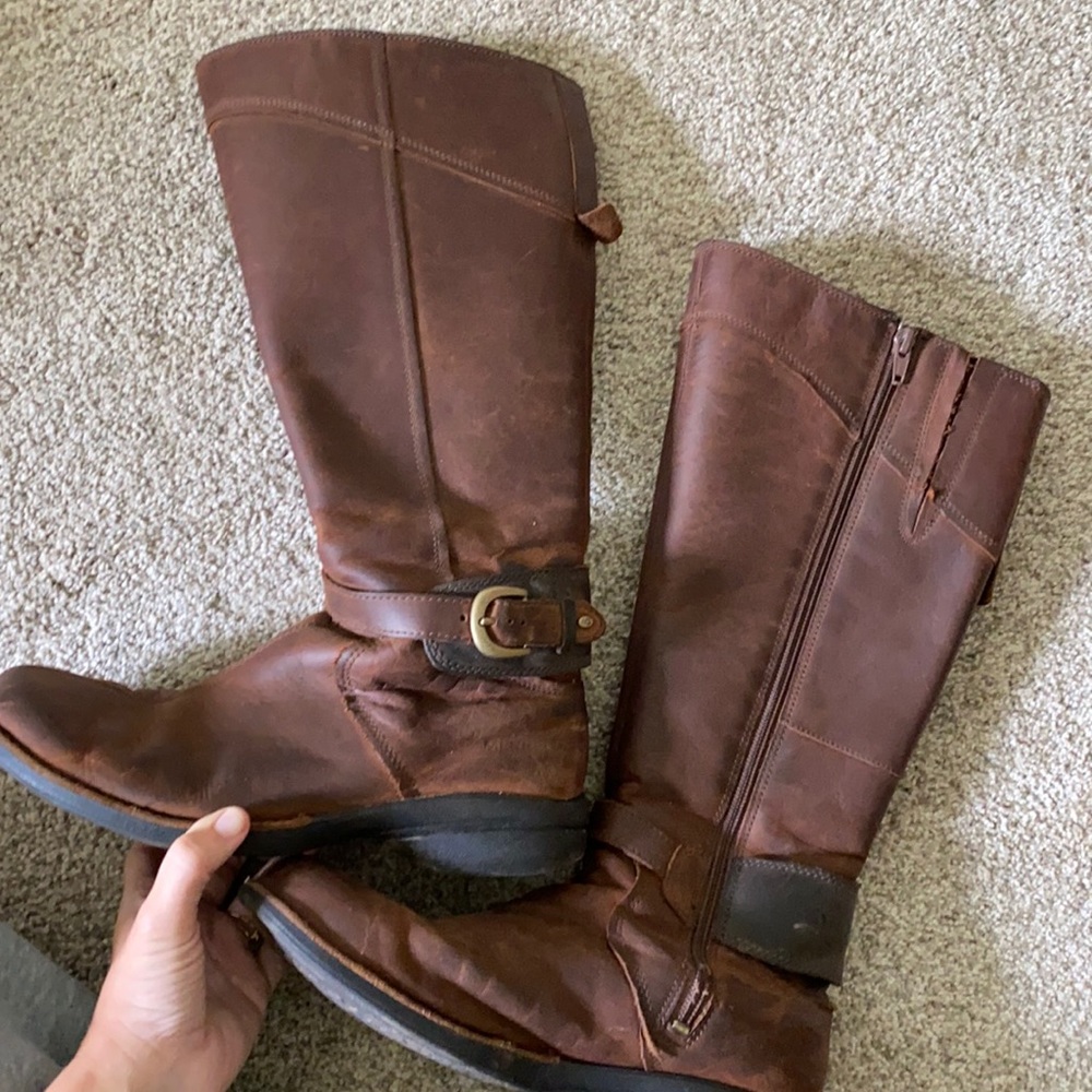 Merrell Size 8.5 Tall waterproof Boot with Buckle